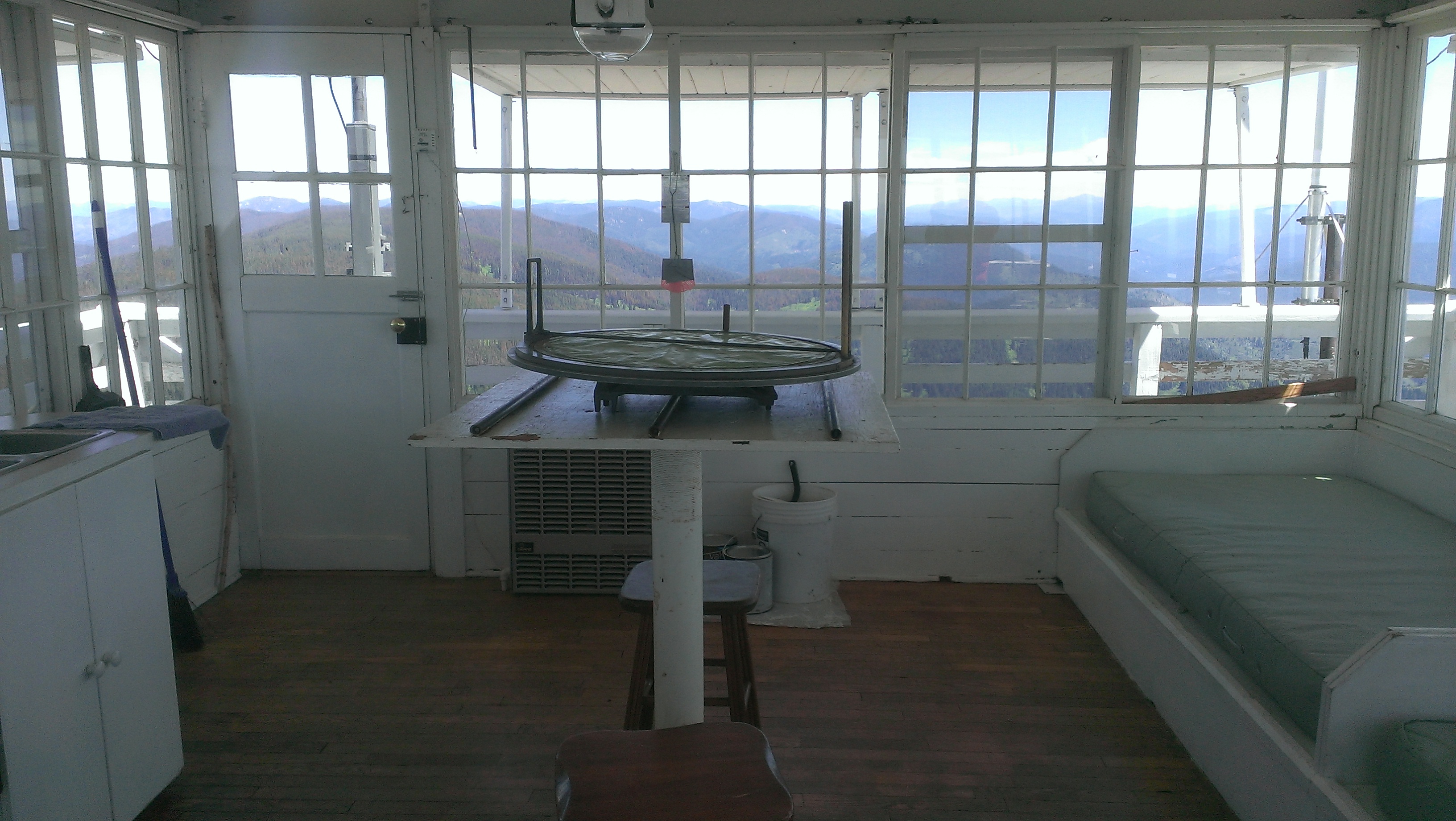Castle Butte Lookout interior (Luke Channer photo)