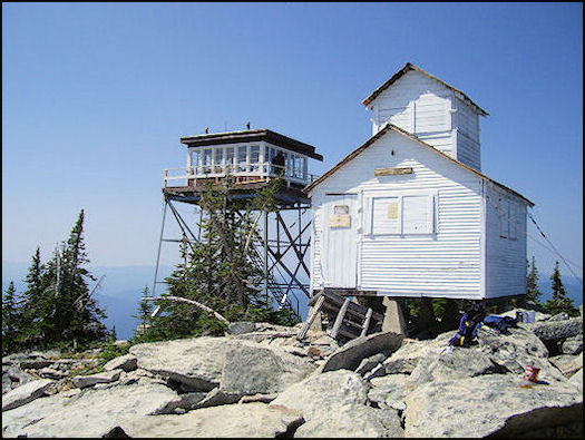 Lookout before repainting by volunteers