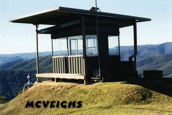 Photo of second cabin (1963-2013) with false roof