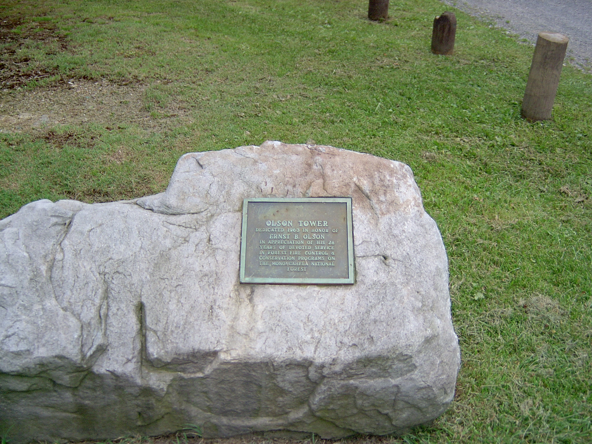 Dedication Plaque in July 2004