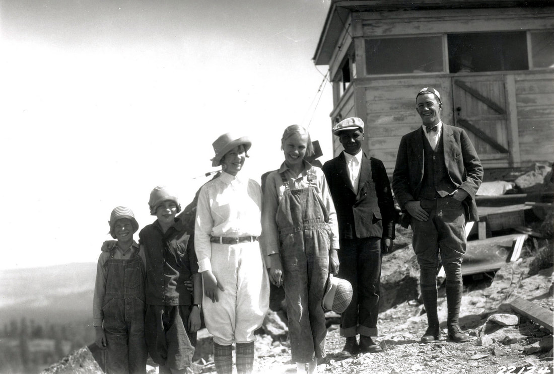 Visitors to the lookout