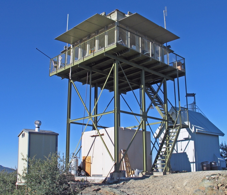 Tomhead Mountain Lookout 2005