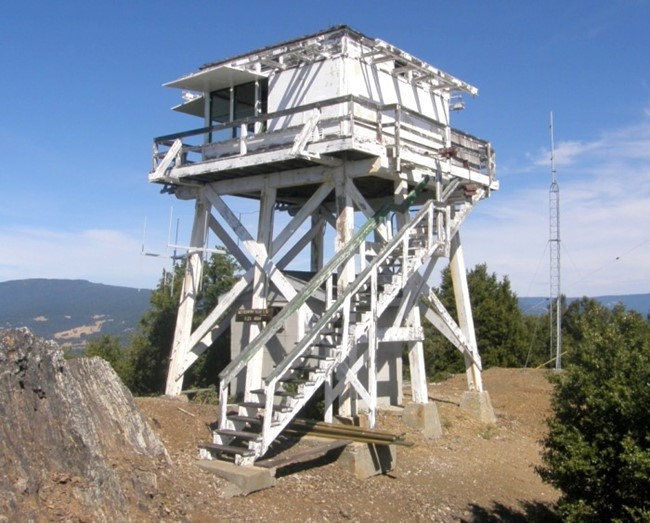 Kettenpom Peak Lookout - 2009