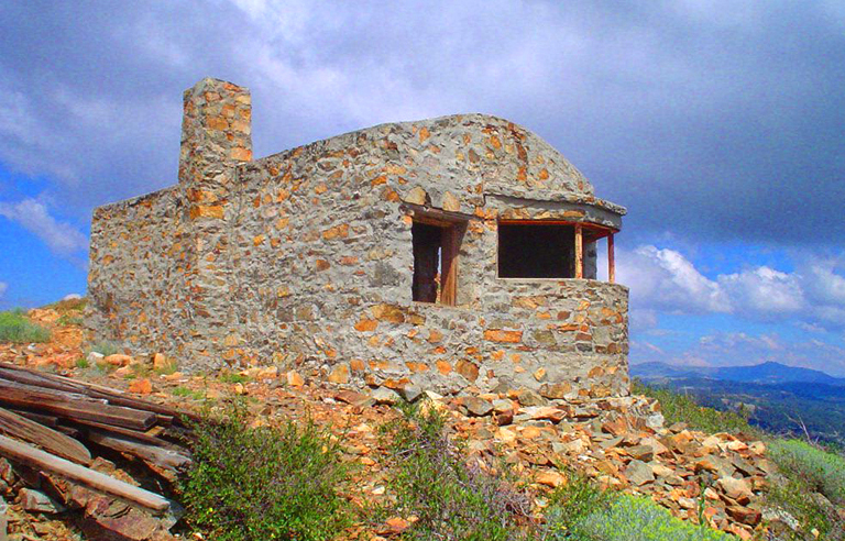 Red Mountain (Signal Peak) Lookout - 2003