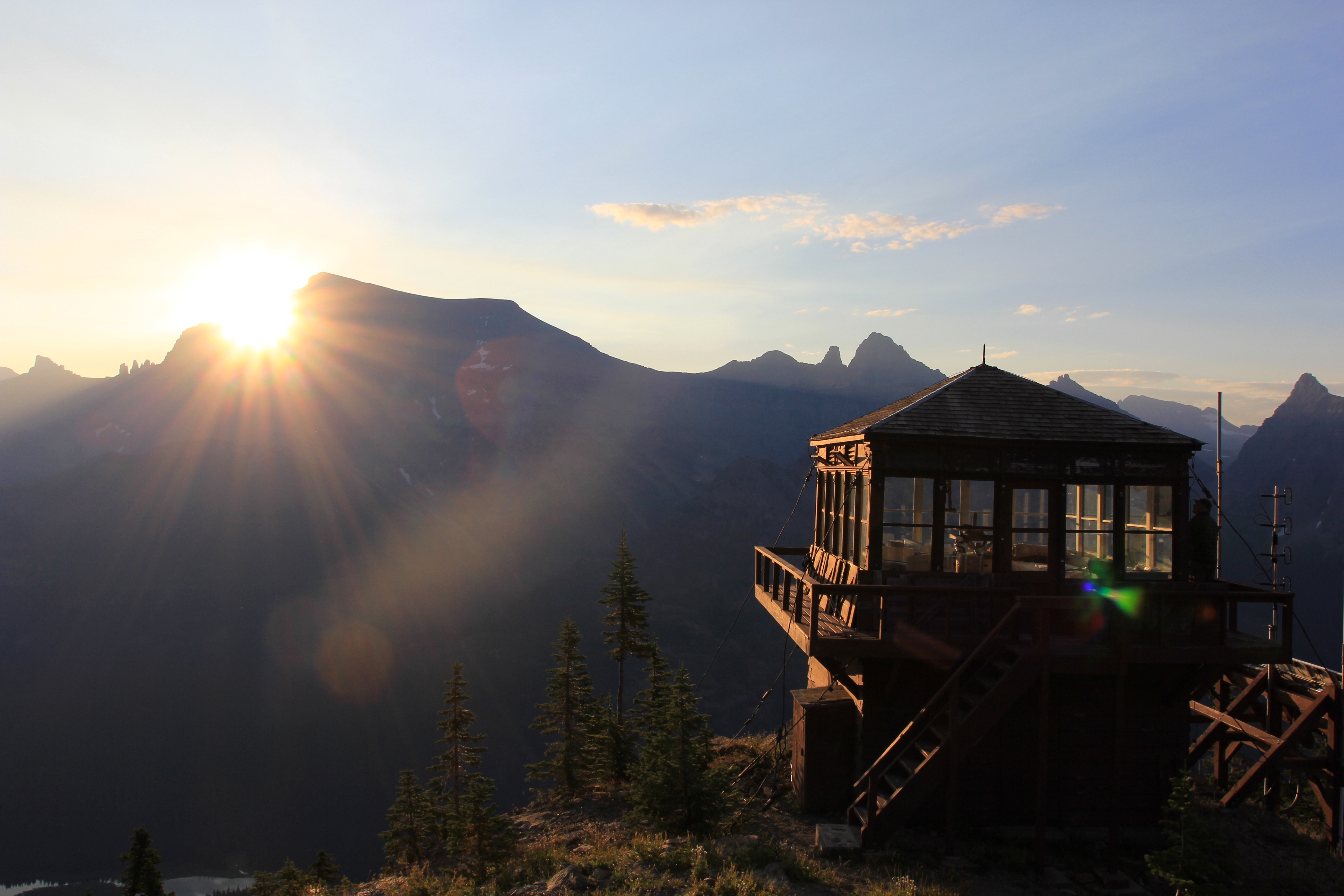 Sun cresting over Mt. Cleveland in August 2017, Porcupine Ridge LO in foreground. 