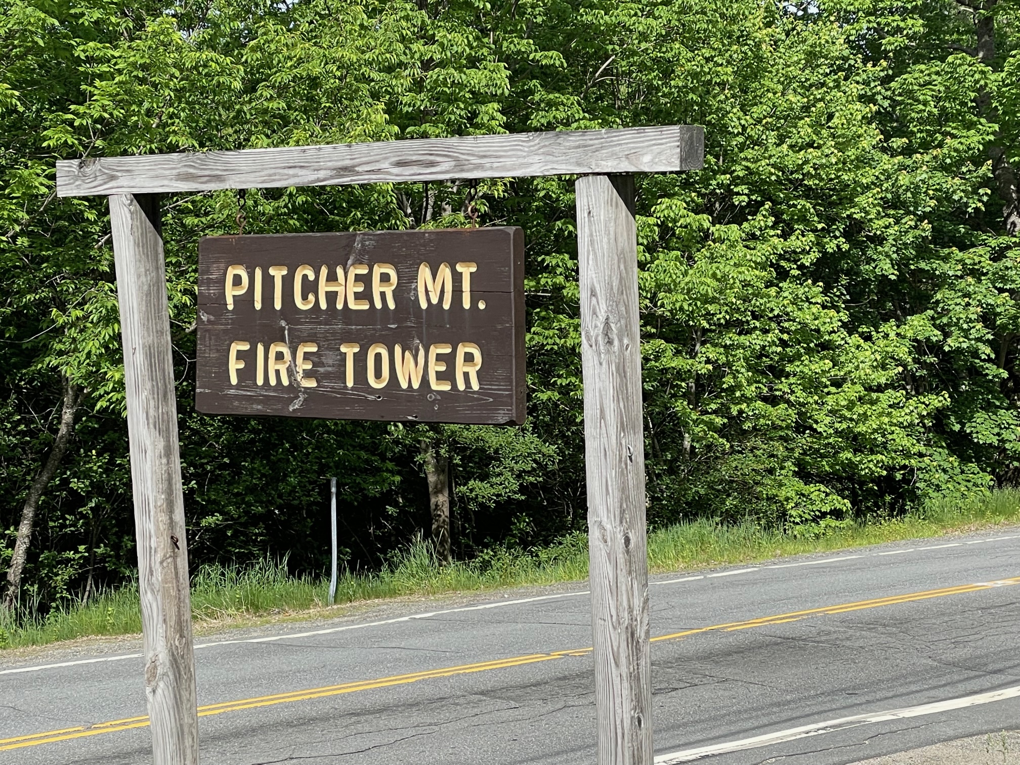 Trailhead sign on Highway 123