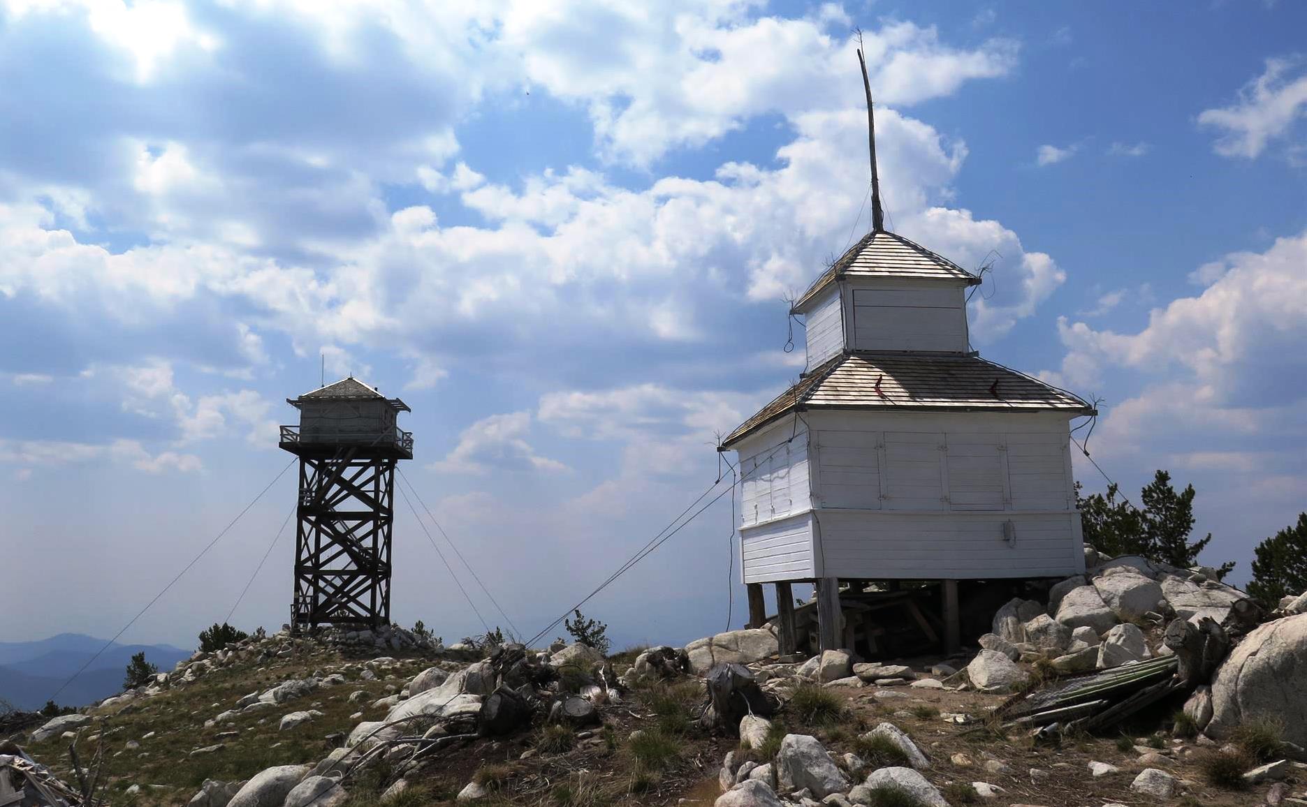 Both lookouts visible on the peak - 2018