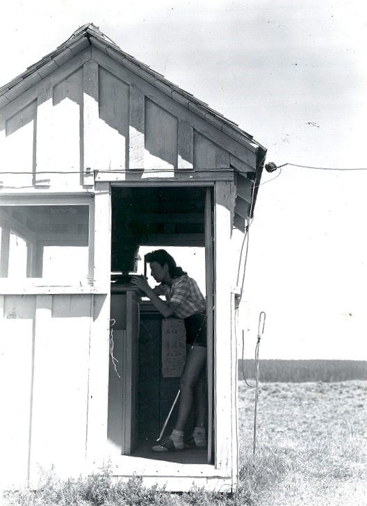 Lookout house and fire-finder